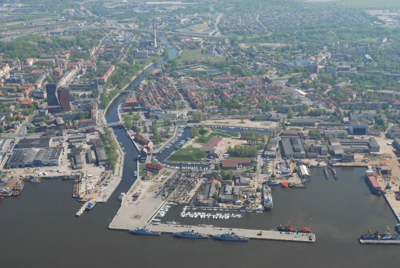 Cargo handling volumes in September of 2013